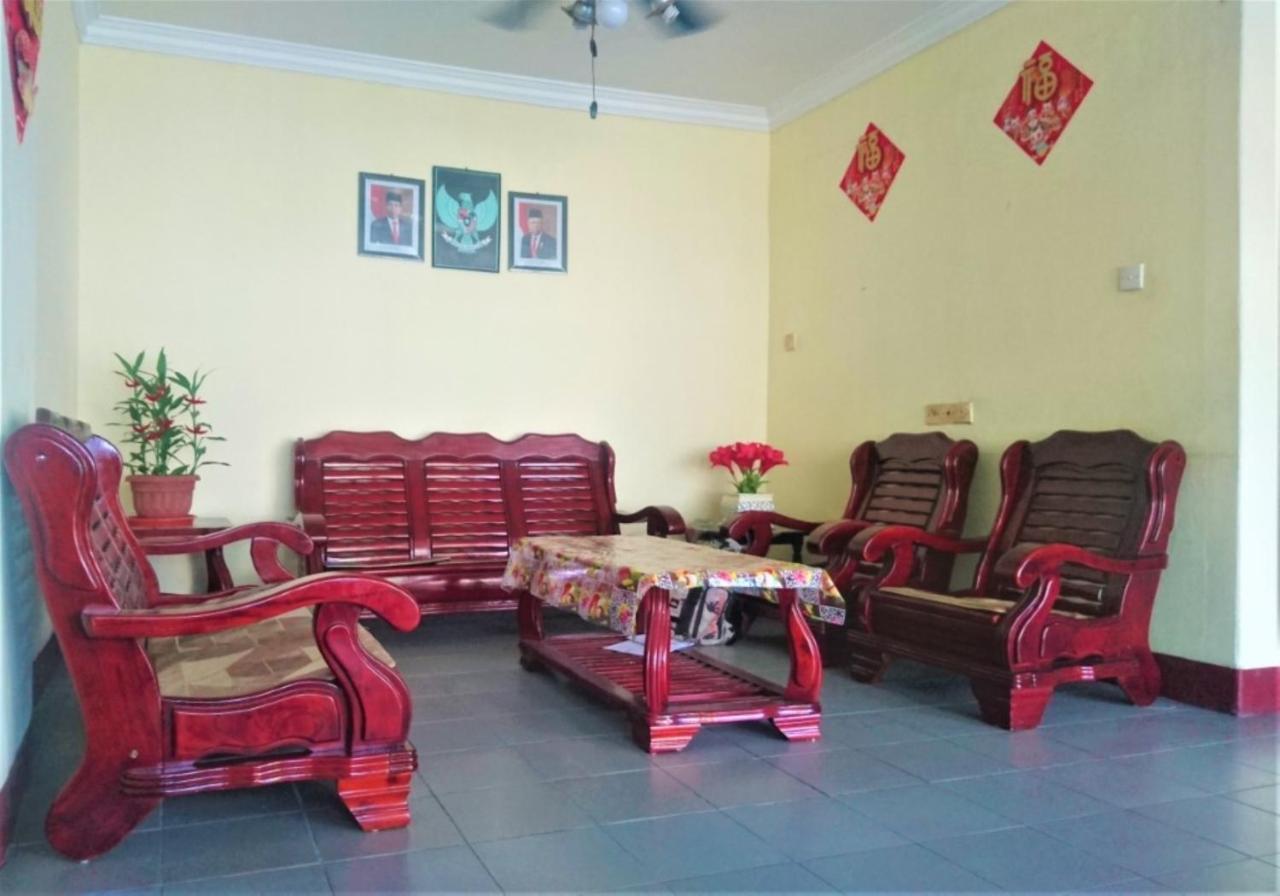 Hotel Pelita Terang Нагоя Экстерьер фото