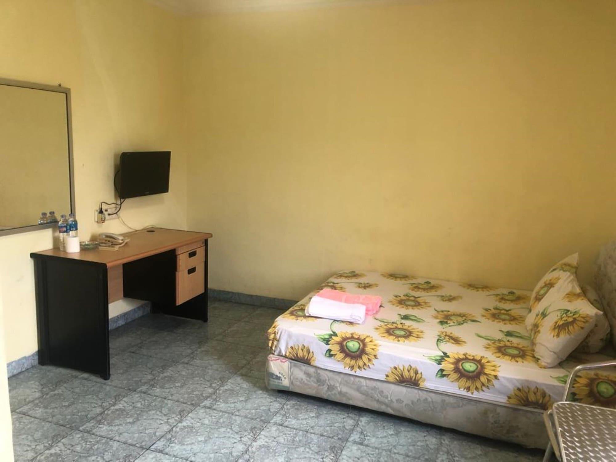 Hotel Pelita Terang Нагоя Экстерьер фото